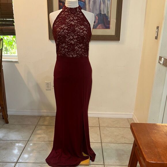 Rephyllis Elegant Burgundy Lace Halter Gown Size Large - Picture 3 of 12